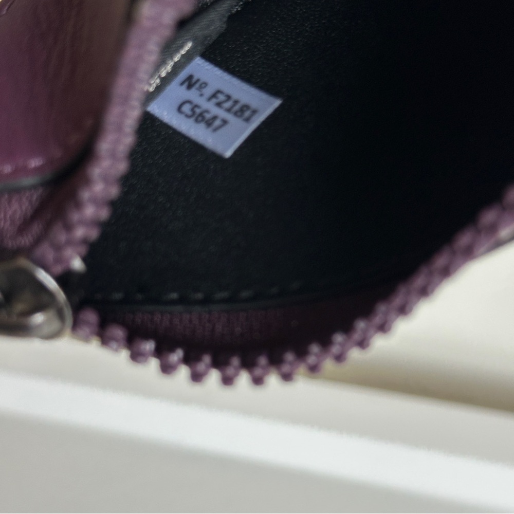 Coach Triangle Zip Pouch Leather Dark Grape Carabiner C5647 - Picture 16 of 17